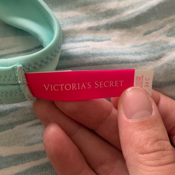 Victoria’s Secret bikini top. Worn a couple times! - Picture 2 of 2